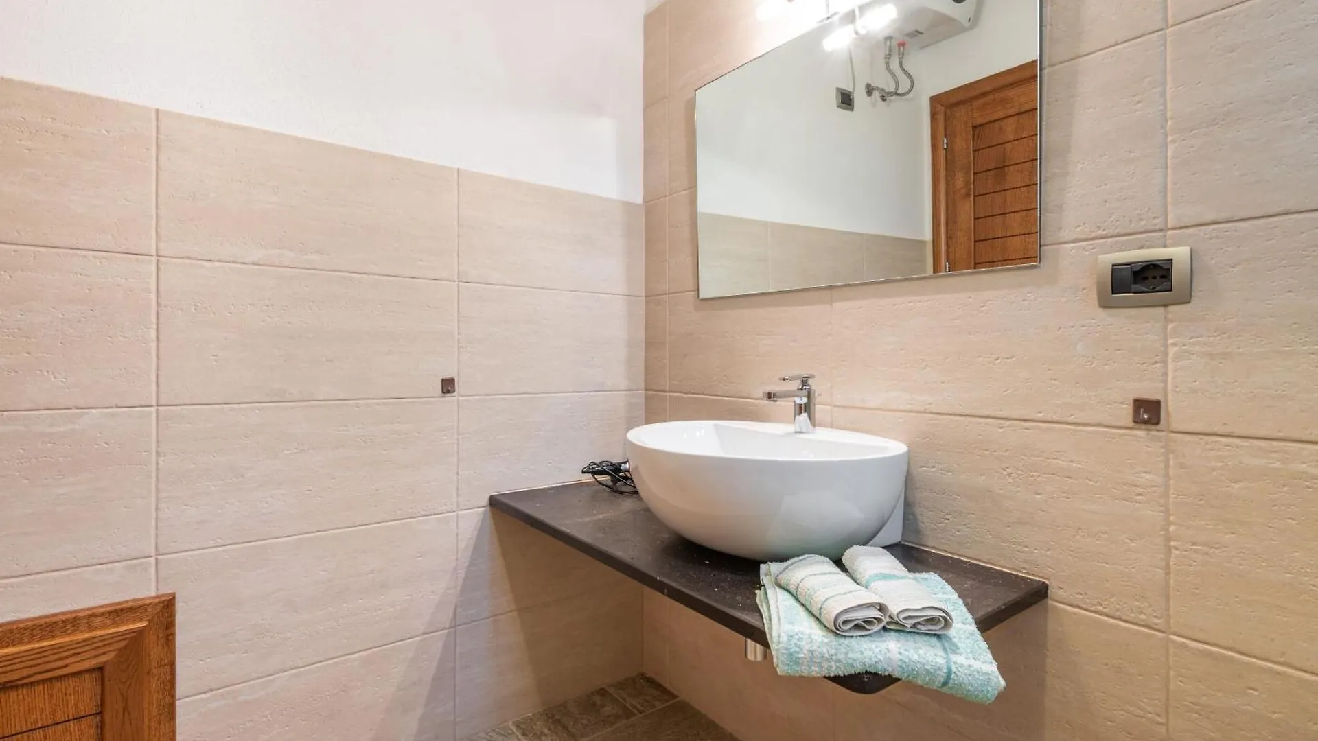 Villa Fico Domus de Maria 0*,
